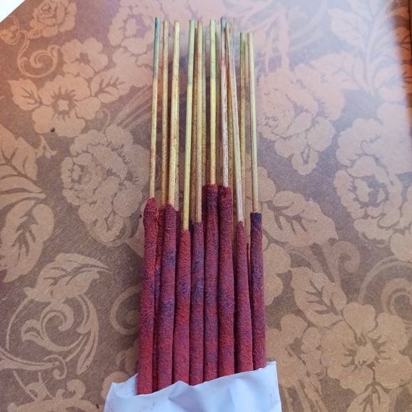 Red Agarbathi Incense and Incense Holder - Picture 5 of 6